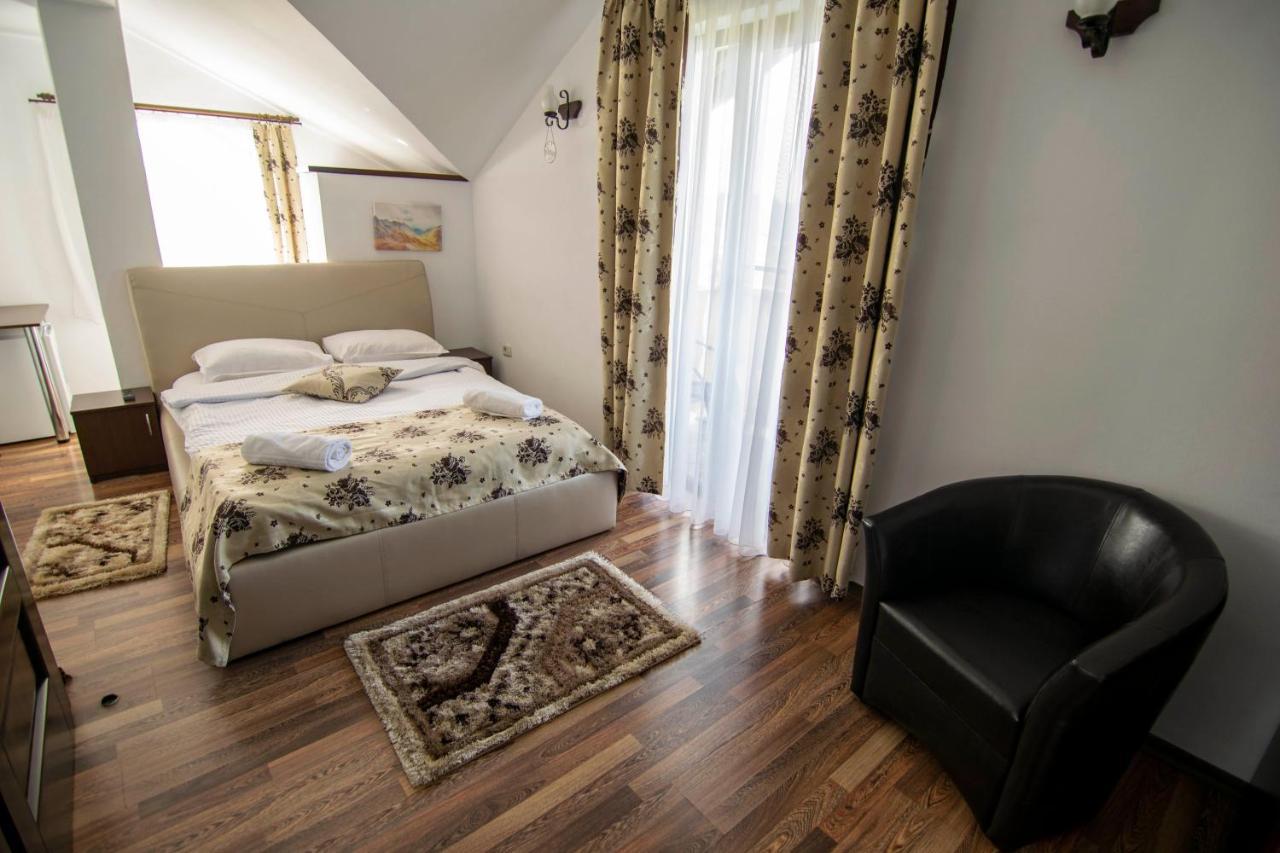 Alpina Panoramic Otel Moisei Dış mekan fotoğraf
